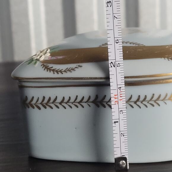 Vintage Porcelain Heart Trinket Box Gold Gilt Floral Lid Small Jewelry Box w/Lid - Picture 10 of 10